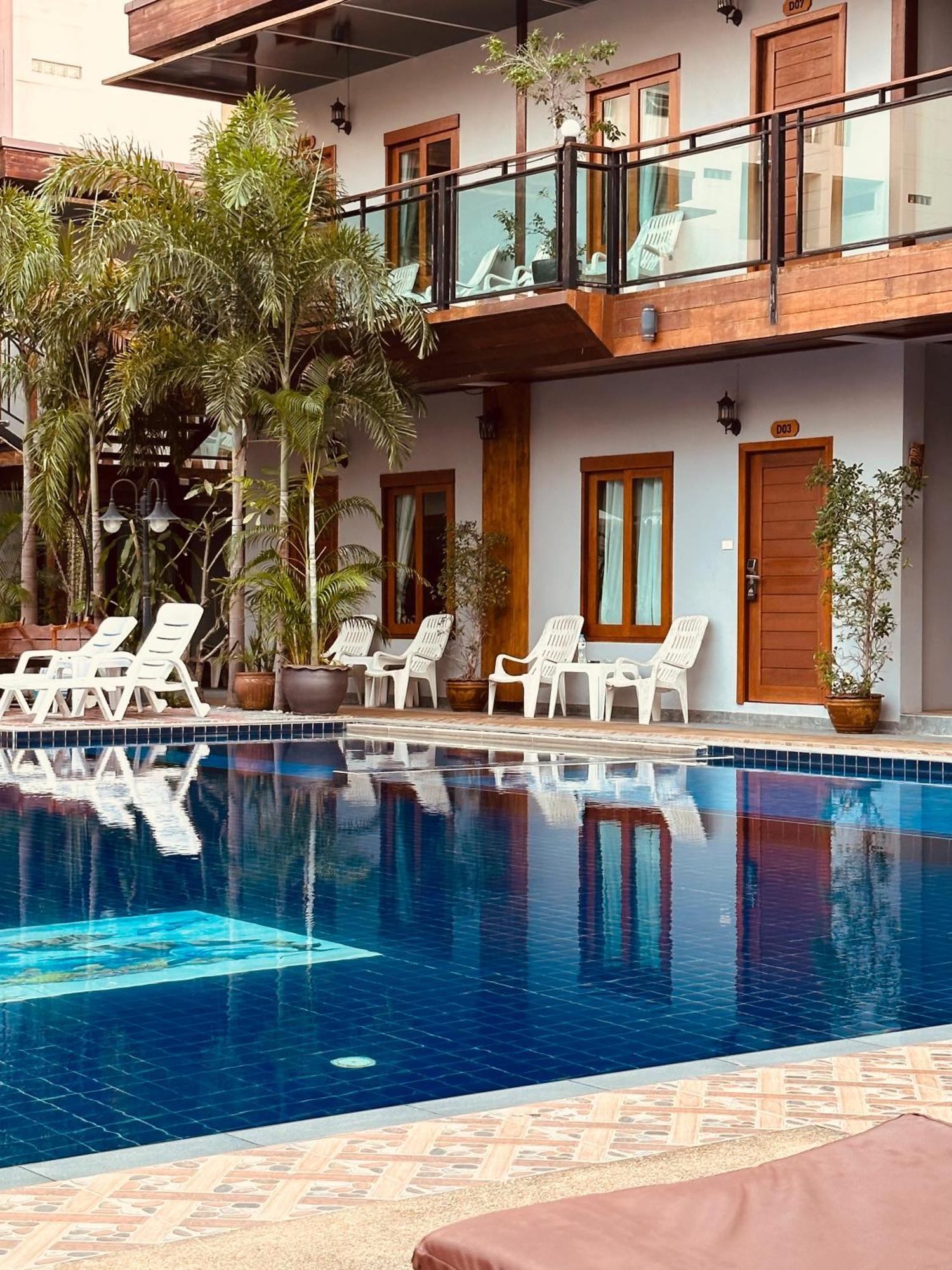 Paradise Land Resort Pattaya Esterno foto