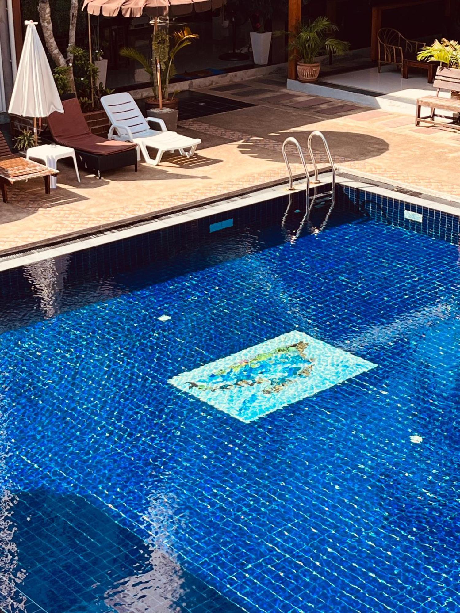 Paradise Land Resort Pattaya Esterno foto